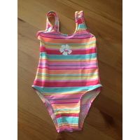 Красивый купальник на 6-12 месяцев (11 кг). Носили мало, состояние хорошее.