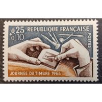 Франция. 1966г. Mi1540**. К дню почтовой марки. Гравер за работой.