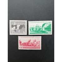 ГДР 1958 Полная серия марок "Cельскохозяйственная выставка в Мекленбурге" (чистые* со следами от наклеек) Mi.628-630 каталог 4.00 евро