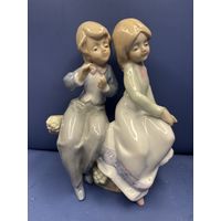 Статуэтка фарфор парочка