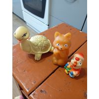 Лот резиновых игрушек