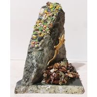 Композиция из камней