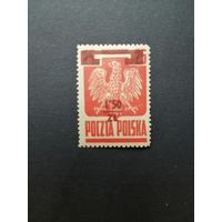 Польша 1945 Марка Mi.383 1944 года выпуска с надпечаткой нового номинала из серии "Национальные символы" (чистая*, есть наклейка) Mi.409 каталог 0.70 евро
