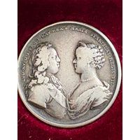 Серебряная Медаль за свадьбу Людовика XV и Марии Лещинской, 1725 год.