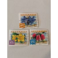 Три марки из серии "Цветы Австралии"