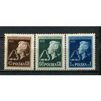 Польша - 1954 - V Международный конкурс пианистов имени  Шопена - (пятна на клее) - [Mi. 879-881] - полная серия - 3 марки. MNH.  (Лот 93HU)-TG3P21