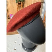 НОВЫЙ краповый берет из натур .шерсти 2005 года.