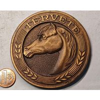 Лошадка настольная медаль