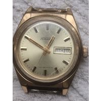 Часы Ракета с календарями Позолота.