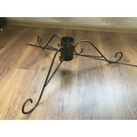 VIP тренога в ретро стиле для ели на Новый год - смотрится дорого - цвет под золото - металлическая - выполнена под ковку - с 1 рубля!