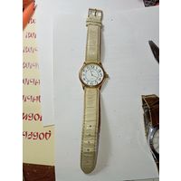 Часы механические  ЛУЧ . С рубля