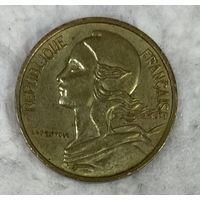 Монета 5 сантимов 1968 год. Франция. С рубля без МЦ.