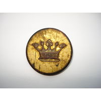 Огромных размеров красивая ливрейная пуговица с дворянской короной. Россия, первая половина 19 века.