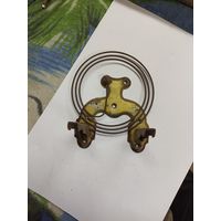 Бой настенных часов.
