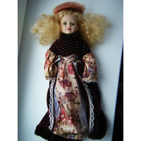 КОЛЛЕКЦИОННАЯ ФАРФОРОВАЯ КУКЛА. 40см.