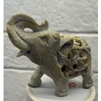 Статуэтка. СЛОН Прорезной. Со СЛОНЁНКОМ в Нутри. КАМЕНЬ.   Распродажа коллекции!!!