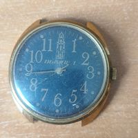 Часы" Вымпел" в жёлтом корпусе, не рабочие.
