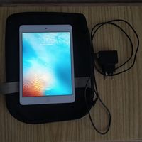 Айпад  (iPad mini - модельA1432  с Wi-Fi. Год выпуска  2012 год.   Распродажа подарков, не пользовался этим н