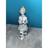 Фарфоровая статуэтка Снегурочка.