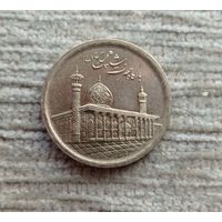 Werty71 Иран 1000 риалов 1391 2012 Мавзолей Шах-Черах в Ширазе
