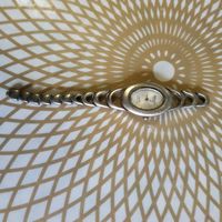 Часы наручные с браслетом OMAX . В ремонт,коллекцию,на запчасти. Состояние на скане.