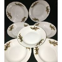 Japan. Япония.Тарелки. 7 штук. Костяной Фарфор. Кедровая ветка. Шишки. Диаметр 23 см