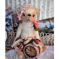 Авторская, неповторимая Мишутка_Тедди/Teddy_из серии: "Париж-Париж" в ед./экз., - наполнена опилочками и шерстью, просто очаровательная мишулька по имени "Мегги"-!