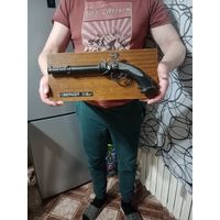 Пистолет кремневый 18 век сувенир из СССР тяжёлый. Металл пластик длина 39 см. * 17 см с 1 руб без мц