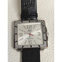 Часы "Q&Q"