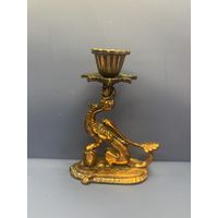 Металлический подсвечник грифон на одну свечу