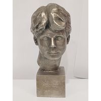 Все лоты с 1р.Редкий Есенин силумин