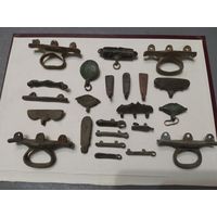 Элементы конской упряжи.