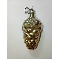 Ёлочная игрушка -  шишка  . СССР . С рубля