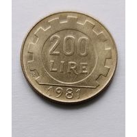 200 лир 1981 года Италия, отличная, в блеске!