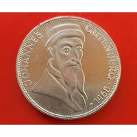 5 марок 1968 G 500 лет со дня смерти Иоганна Гутенберга! Серебро 11.2 грамма 625 пробы 0,225 унции! ВОЗМОЖЕН ОБМЕН!