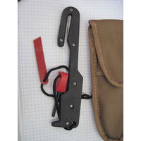 Походный набор: нож-стропорез и кресиво Gerber.