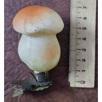 Советская ёлочная игрушка на прищепке. Гриб боровик