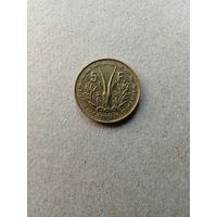 Французкая Западная Африка 5 франков 1956 г. Не плохие!!!