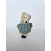 Елочная игрушка Медведь с гармошкой