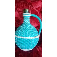 Кувшин в оплётке, плоский.