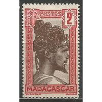 Французский Мадагаскар. Вождь народа Сакалаве. 1930г. Mi#181.