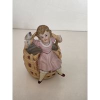 Девушка с голубем. Conta Boehme. Германия