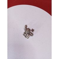 С рубля без мц. брошь капельная "Лягушка" зубр925пр. 2.2х2см.