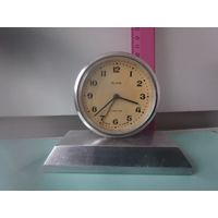 ЧАСЫ НАСТОЛЬНЫЕ СЛАВА СССР